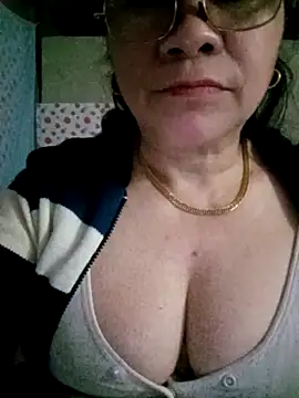 small-house123 online show from February 23, 2026, 11:22 am