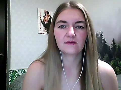 CandyOLimeX online show from November 14, 2025, 9:29 pm