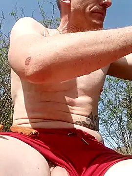 jigglethaypussi online show from April 8, 2026, 11:55 am