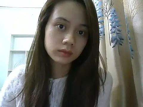 Snapshot of Daisy_pink chatting on November 4, 2025, 2:59 am Daisy pink online show from November 4, 2025, 2:59 am