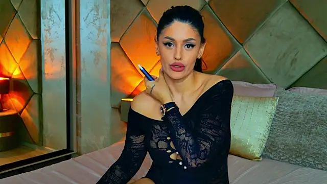 Myla-b online show from March 1, 2026, 6:41 pm