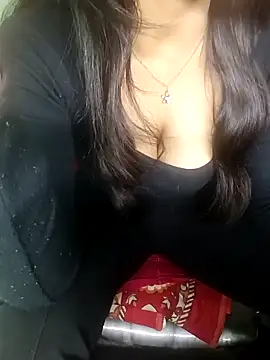 Snapshot of Hey_shiviii chatting on February 22, 2026, 10:06 am Hey shiviii online show from February 22, 2026, 10:06 am