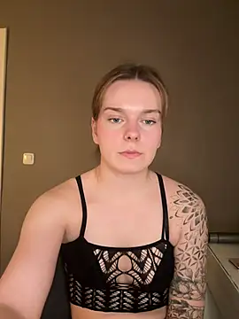 LisaFreierxx online show from March 12, 2026, 9:08 pm