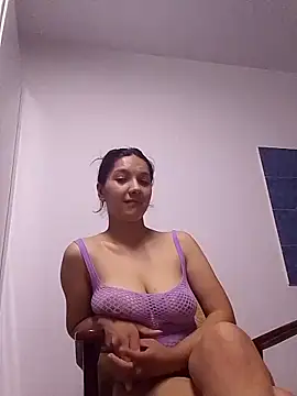 Lusandra1837lusi online show from April 14, 2026, 5:51 pm