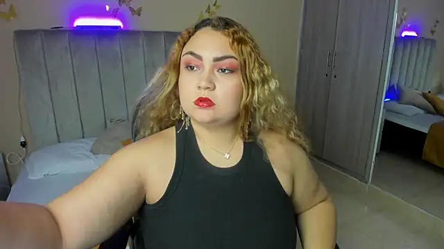 Sweet Rosee  online show from January 11, 2026, 4:08 am