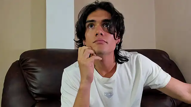 James Morrisonm online show from November 24, 2025, 8:42 pm