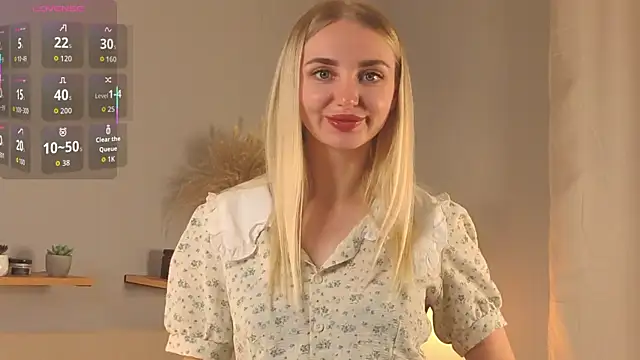 Carollina  online show from November 12, 2025, 3:16 pm