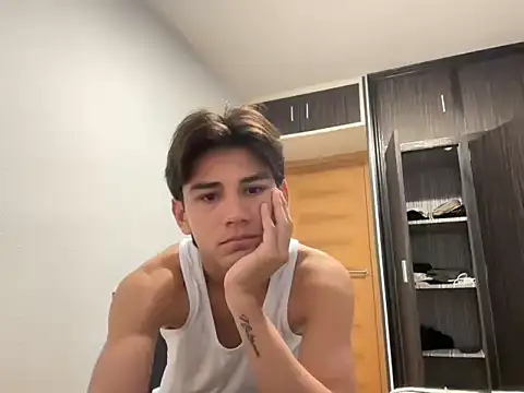 snederhm online show from November 2, 2025, 9:53 pm