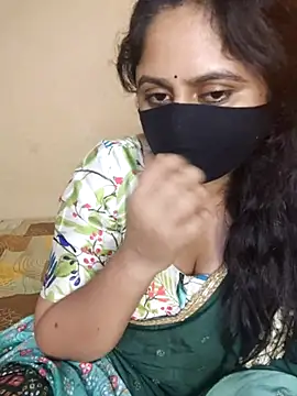 mouni499 online show from June 3, 2026, 4:46 am