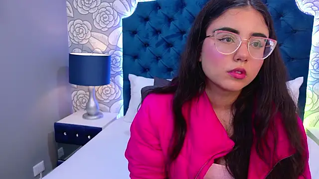 Snapshot of ScarlettPetrova chatting on November 3, 2025, 12:53 pm ScarlettPetrova online show from November 3, 2025, 12:53 pm