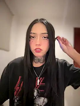 Snapshot of JIORYOvO chatting on November 13, 2025, 2:37 am JIORYOvO online show from November 13, 2025, 2:37 am