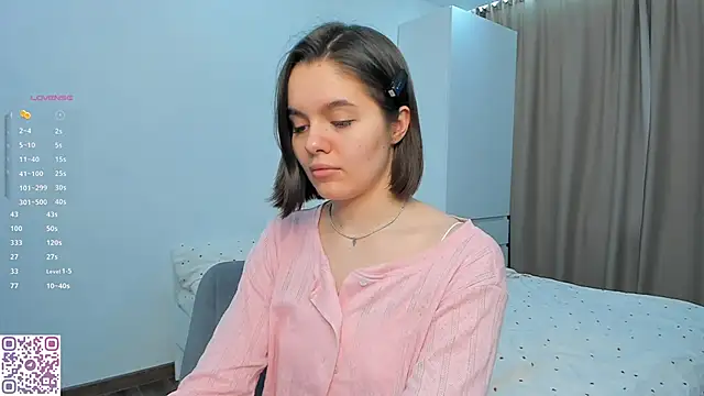 Xo Laura online show from February 9, 2026, 6:50 pm