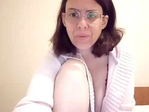 hotnathy69 online show from April 25, 2026, 7:55 am