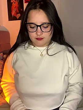 Snapshot of Sophii_x2 chatting on November 28, 2025, 4:12 am Sophii x2 online show from November 28, 2025, 4:12 am