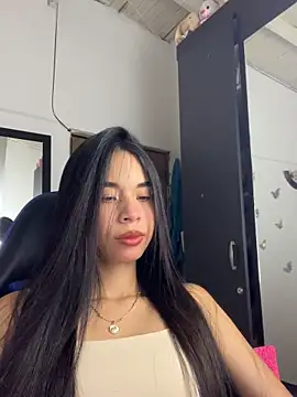 Snapshot of Milleradhara24 chatting on February 6, 2026, 1:23 am Milleradhara24 online show from February 6, 2026, 1:23 am