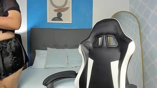 shanel smithh online show from November 6, 2025, 12:09 pm