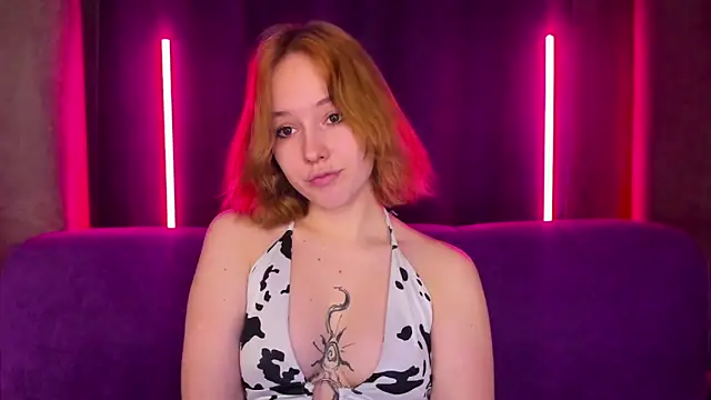 Snapshot of RikkiChoco chatting on February 15, 2026, 8:13 am RikkiChoco online show from February 15, 2026, 8:13 am