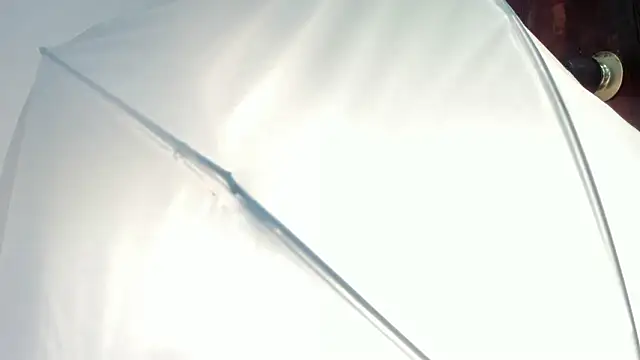 kendra london online show from February 9, 2026, 11:41 am