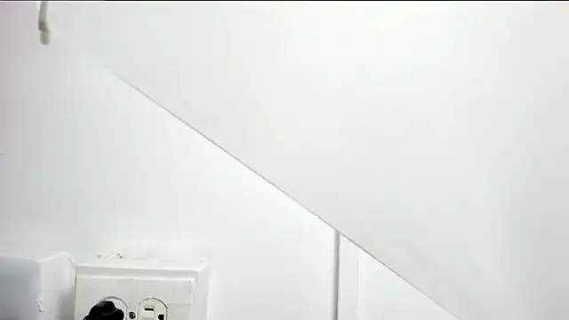 kendra london online show from February 28, 2026, 11:21 am