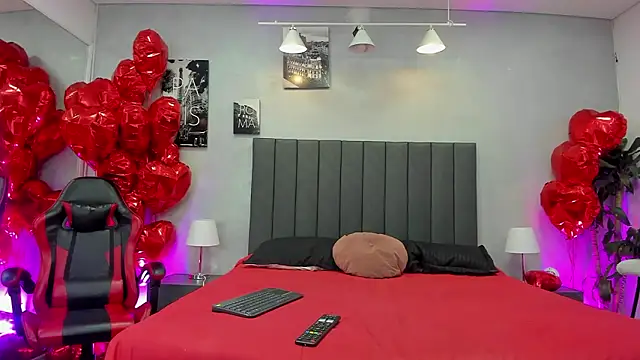 kendra london online show from February 17, 2026, 11:18 am