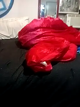 pandaXLuvin online show from November 25, 2025, 9:53 am