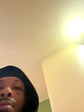 Snapshot of urnewfantasyzzz chatting on November 3, 2025, 12:38 am urnewfantasyzzz online show from November 3, 2025, 12:38 am