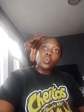 BiancaClarkson online show from November 26, 2025, 3:56 pm