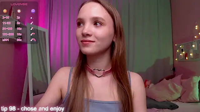 Adria Arjona online show from March 29, 2026, 7:43 am