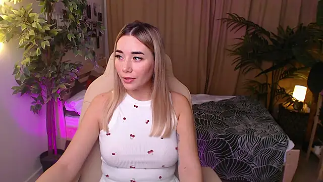 Rosie Mac online show from November 23, 2025, 1:04 am