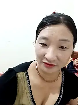 Snapshot of wees-lind chatting on February 28, 2026, 12:05 pm wees-lind online show from February 28, 2026, 12:05 pm