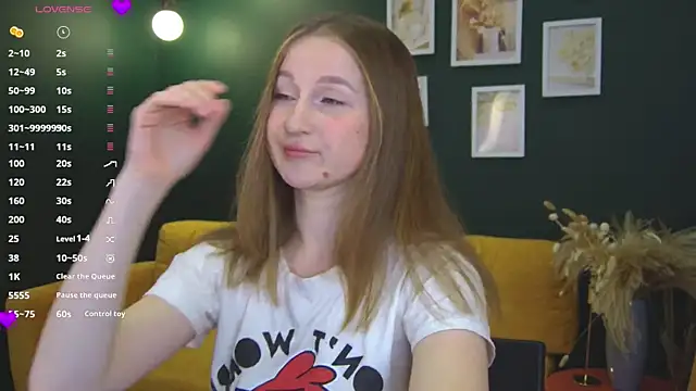 S Sandra online show from November 15, 2025, 1:04 pm