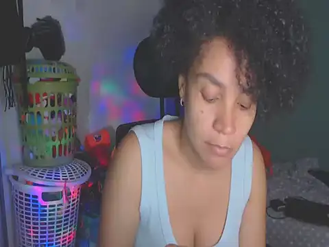 shayna cute online show from June 16, 2026, 12:21 am