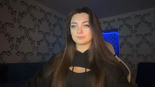 Snapshot of TwotyBright chatting on February 19, 2026, 4:09 am TwotyBright online show from February 19, 2026, 4:09 am