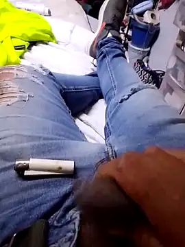 KARNEs24666 online show from April 10, 2026, 11:34 pm