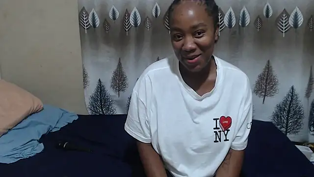SexyLipss  online show from June 4, 2026, 2:55 pm