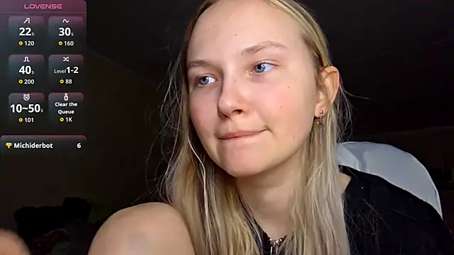 Snapshot of KarinRobertson chatting on February 22, 2026, 4:30 pm KarinRobertson online show from February 22, 2026, 4:30 pm