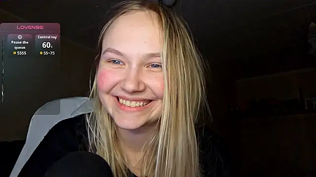 Snapshot of KarinRobertson chatting on February 27, 2026, 4:07 pm KarinRobertson online show from February 27, 2026, 4:07 pm