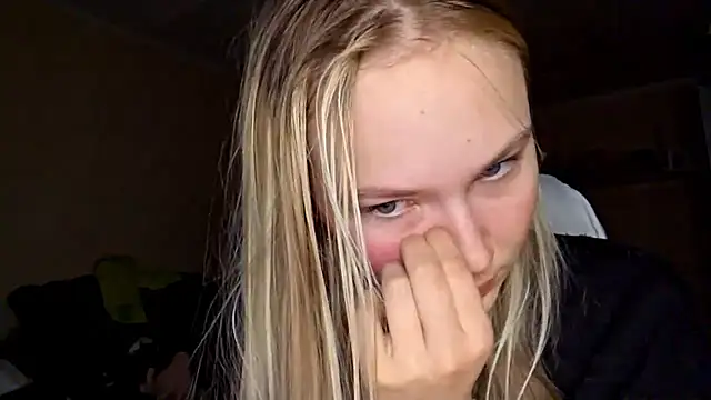 Snapshot of KarinRobertson chatting on January 17, 2026, 5:05 pm KarinRobertson online show from January 17, 2026, 5:05 pm