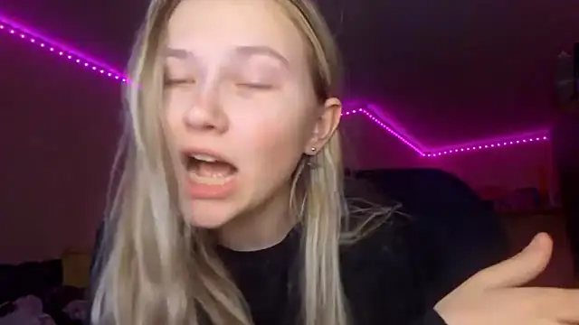 Snapshot of KarinRobertson chatting on February 6, 2026, 5:09 pm KarinRobertson online show from February 6, 2026, 5:09 pm