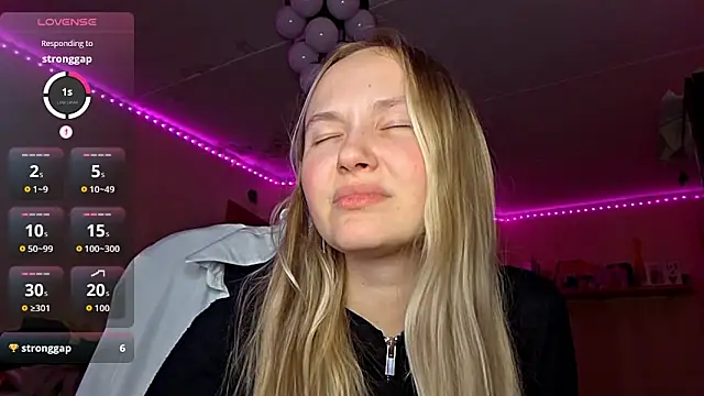 Snapshot of KarinRobertson chatting on February 23, 2026, 5:24 pm KarinRobertson online show from February 23, 2026, 5:24 pm