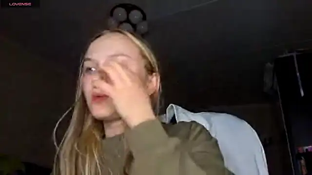 Snapshot of KarinRobertson chatting on February 19, 2026, 4:59 pm KarinRobertson online show from February 19, 2026, 4:59 pm