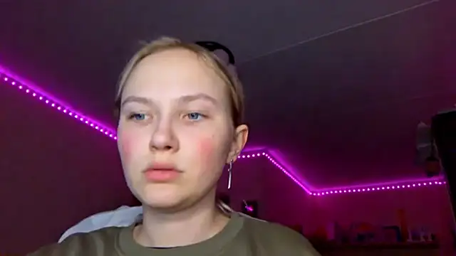 Snapshot of KarinRobertson chatting on February 8, 2026, 5:21 pm KarinRobertson online show from February 8, 2026, 5:21 pm