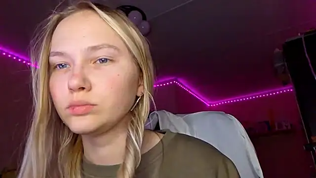 Snapshot of KarinRobertson chatting on February 5, 2026, 5:09 pm KarinRobertson online show from February 5, 2026, 5:09 pm