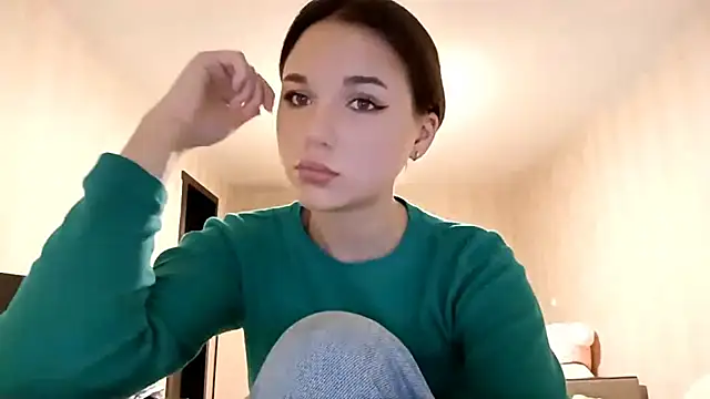 Snapshot of CorinneNewbert chatting on November 18, 2025, 2:53 pm CorinneNewbert online show from November 18, 2025, 2:53 pm