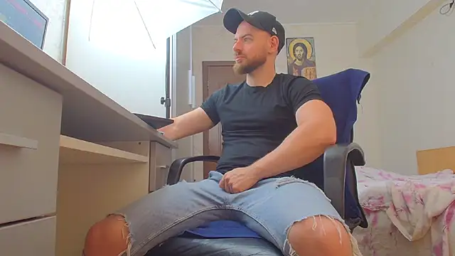 Ryanstone  online show from June 8, 2026, 6:25 am