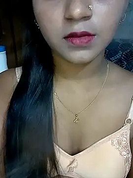 Neha533 online show from November 5, 2025, 6:11 pm