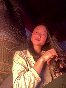 Snapshot of Li_ve chatting on January 18, 2026, 4:54 pm Li ve online show from January 18, 2026, 4:54 pm