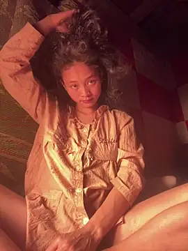 Snapshot of Li_ve chatting on February 24, 2026, 2:29 pm Li ve online show from February 24, 2026, 2:29 pm