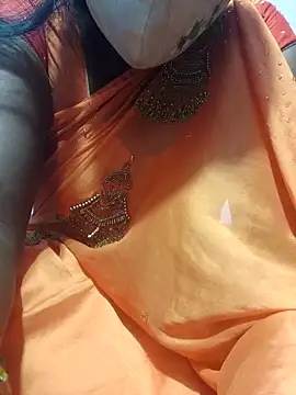 hyd couple7878 online show from April 17, 2026, 2:09 pm