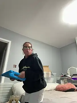 Angel-LinaX online show from February 6, 2026, 8:49 pm